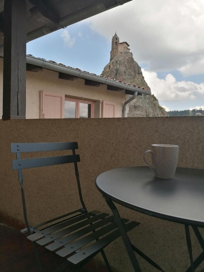 Studio Avec Balcon Au Pied Du Rocher D'Aiguilhe Daire Le Puy-en-Velay Dış mekan fotoğraf